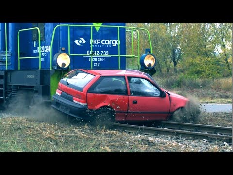 Automatyczny przejazd kolejowy na makiecie Nostalgia Za Parą