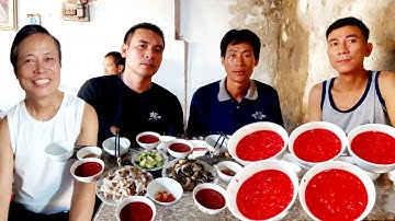 Thánh Ăn Tiết Canh Xuất Hiện.Cùng Anh Em Ăn Sáng | Biển Nguyễn ngọc.