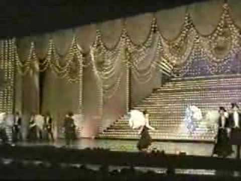TAKARAZUKA in TAIWAN 2015 Stage&Documen… Japanese actress Jun Hatsukaze and members of the all-female