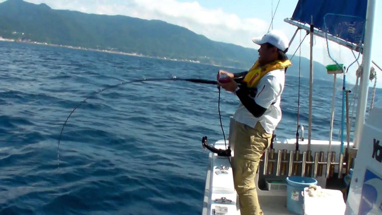 ヒラメの落とし込み釣り仕掛けと釣り方 船