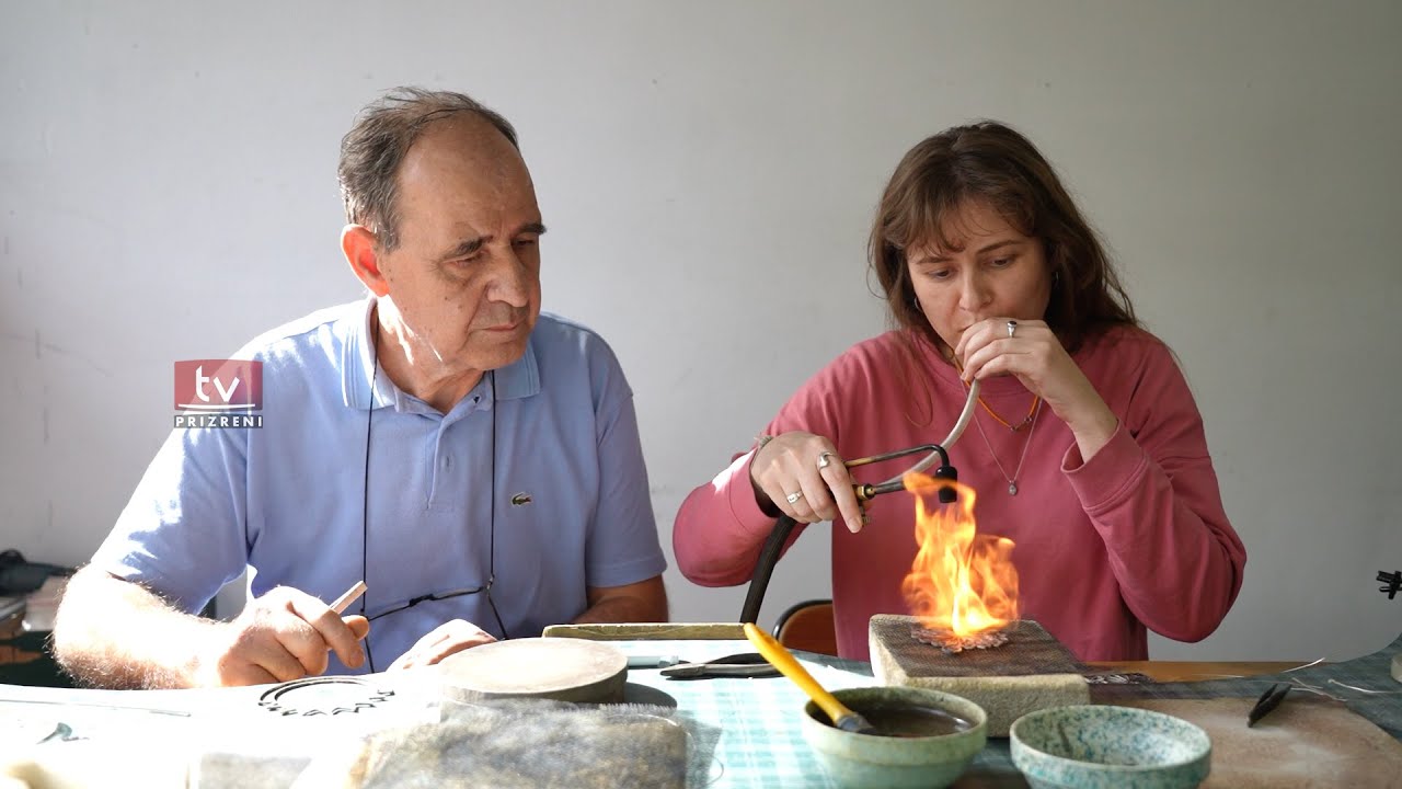 Të rinjtë në Prizren mësojnë zejen e filigranit