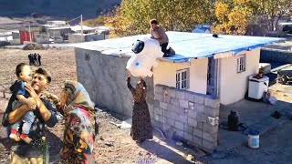 Download Lagu Romantische alliantie: hoe de interactie van het dorpskoppel hun kleine huis compleet maakt MP3