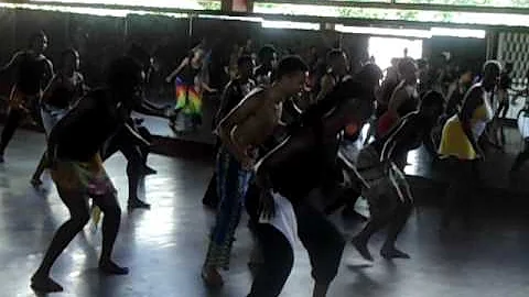 Dobet Gnahore teaching an African dance class in Jamaica