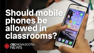 Should cellphones be banned in classrooms?