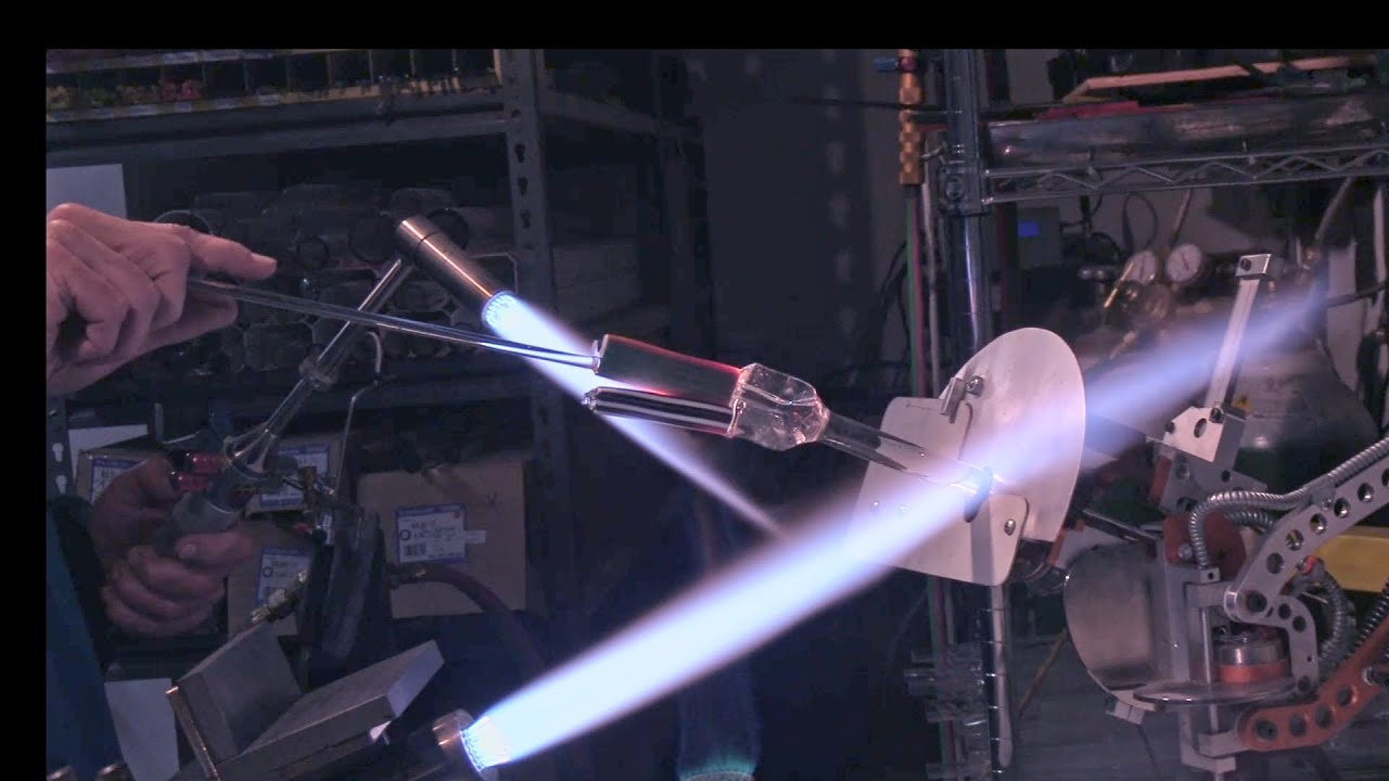 S11:E1 Glassworking with the NQALHA and Octavius Squeezer. Assembling a Triangular Component, Part 1