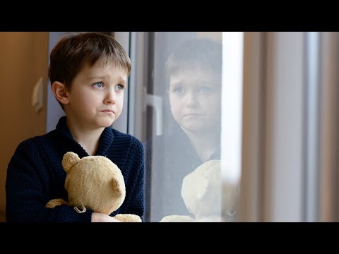 Vidéo: Pourquoi votre enfant peut-il avoir peur ou s'inquiéter - et comment les aider