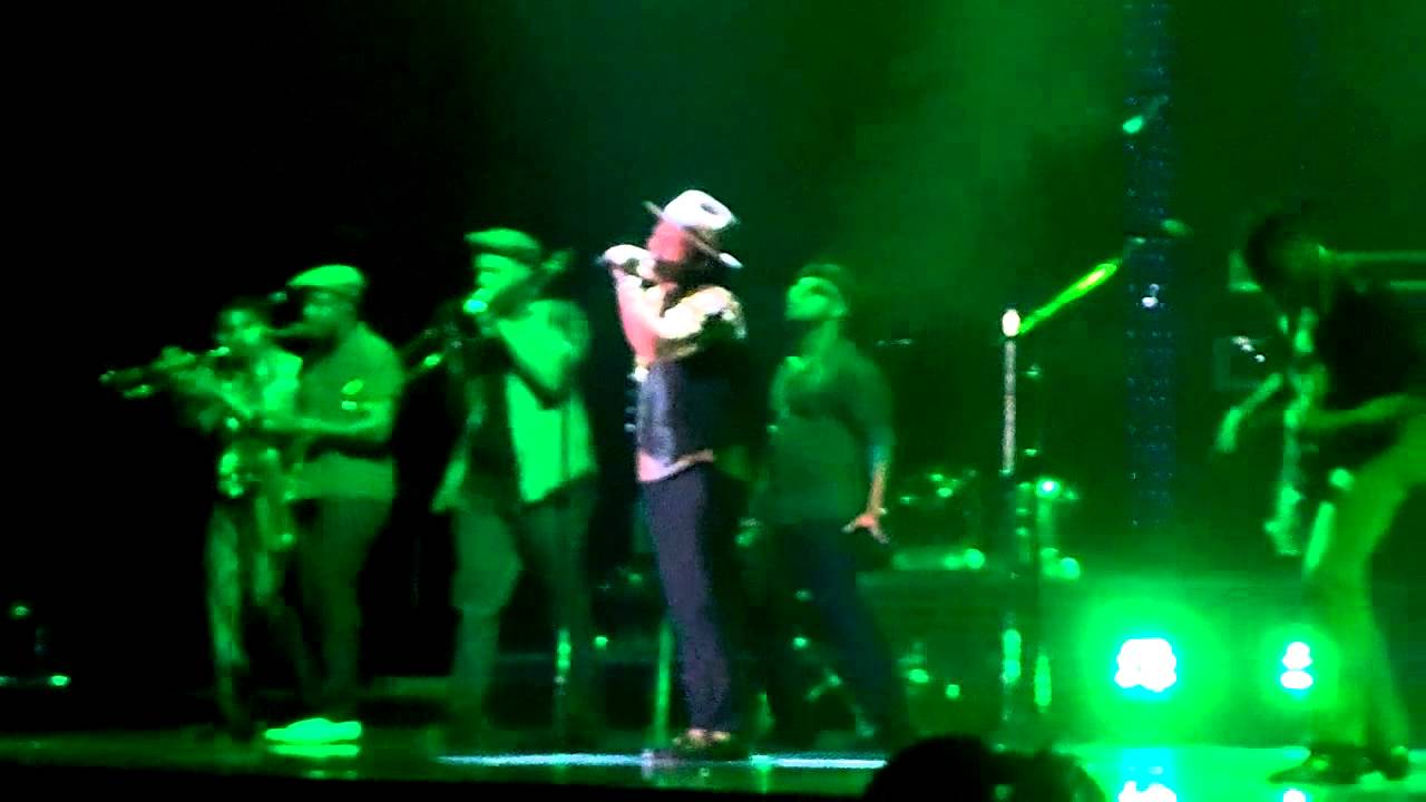 GORILLA Chords - Bruno Mars | E-Chords gorillas bruno mars free download