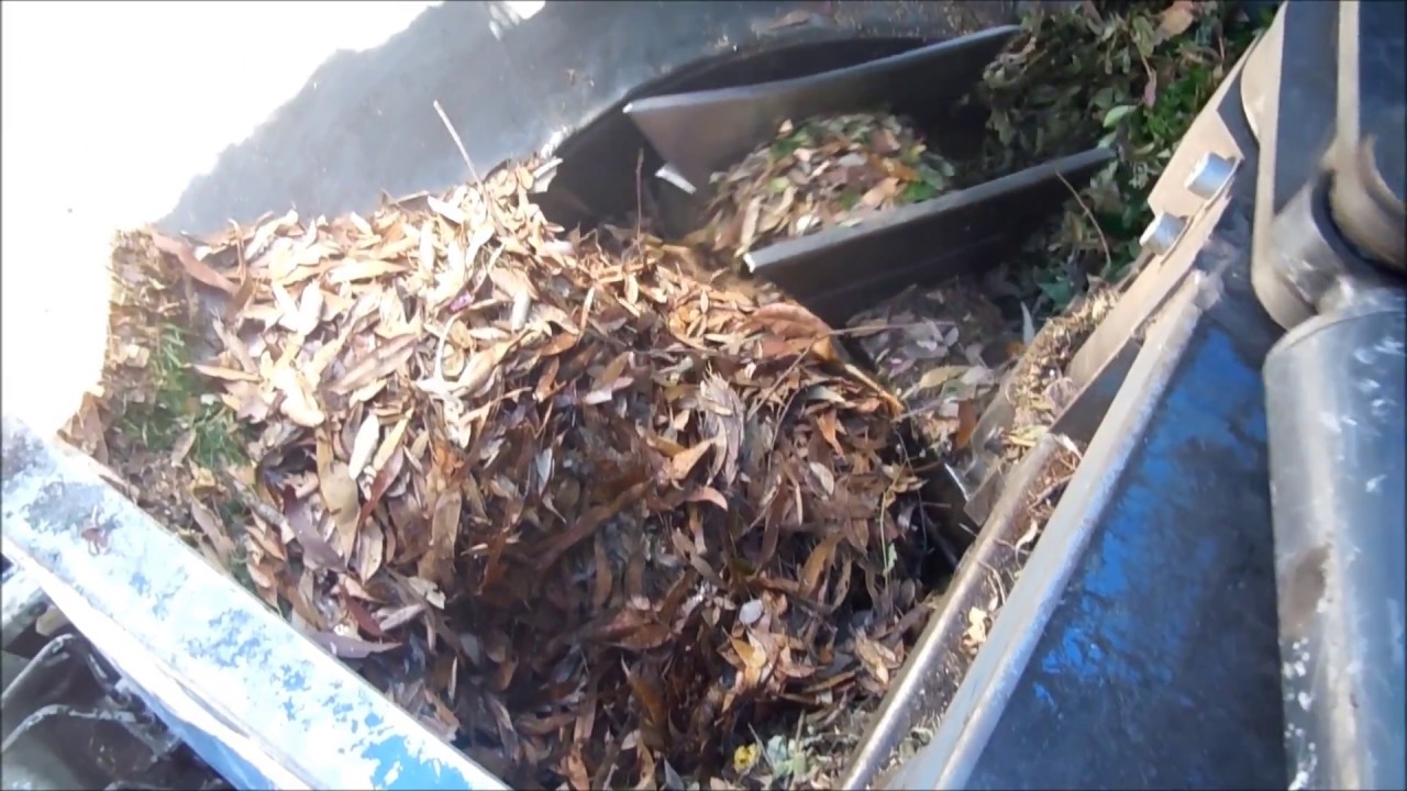 Paddle Packing Green Waste - SidePAK