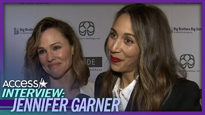 Jennifer Garner Blushes Over Friend of 20+ Years C...