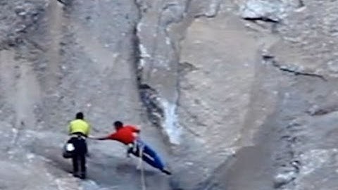 Raw: Yosemite Climber Nears Summit on Free Climb