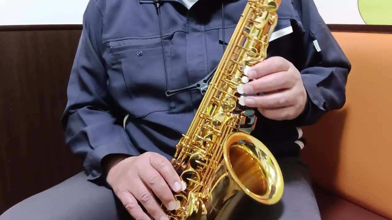 サックスの練習風景です