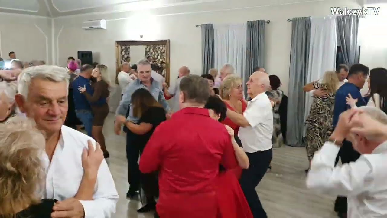  ALEŻ PIĘKNY KLIMAT IMPREZY a goście  bawią się rewelacyjnie 