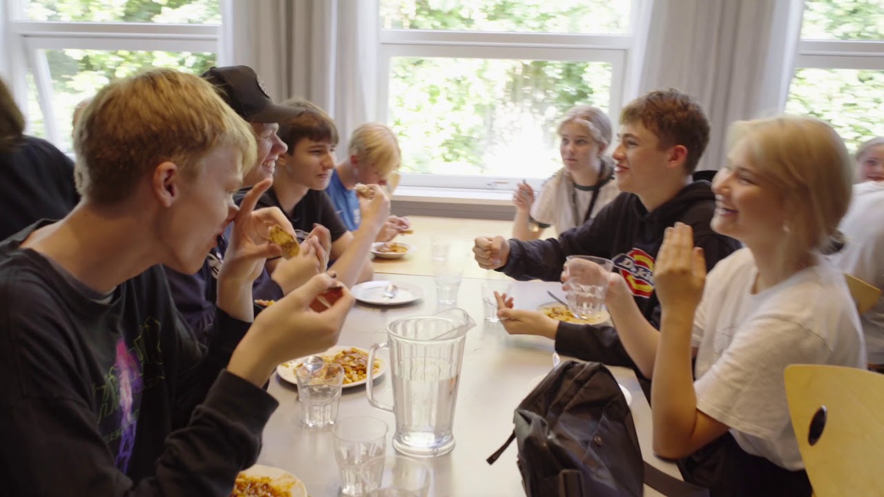 Risskov Efterskole dronevideo