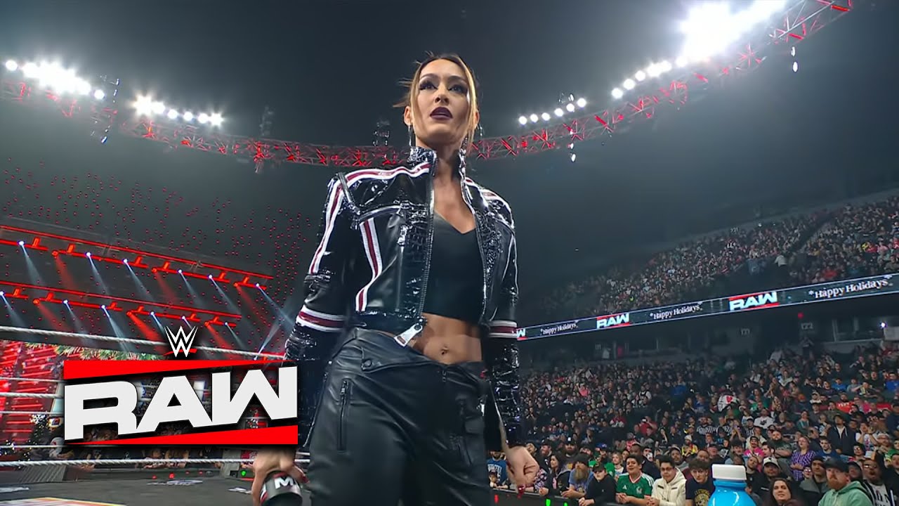 Никки Белла возвращается с пламенным посланием Стефани Вакер на шоу WWE Raw!