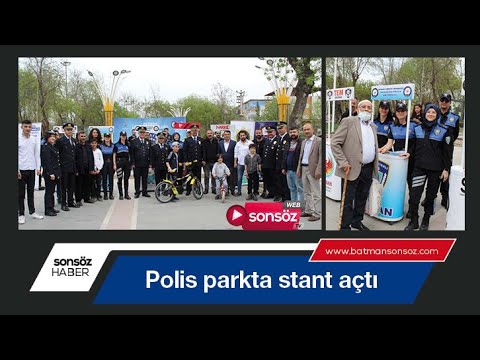 Polis parkta stant a&ccedil;tı