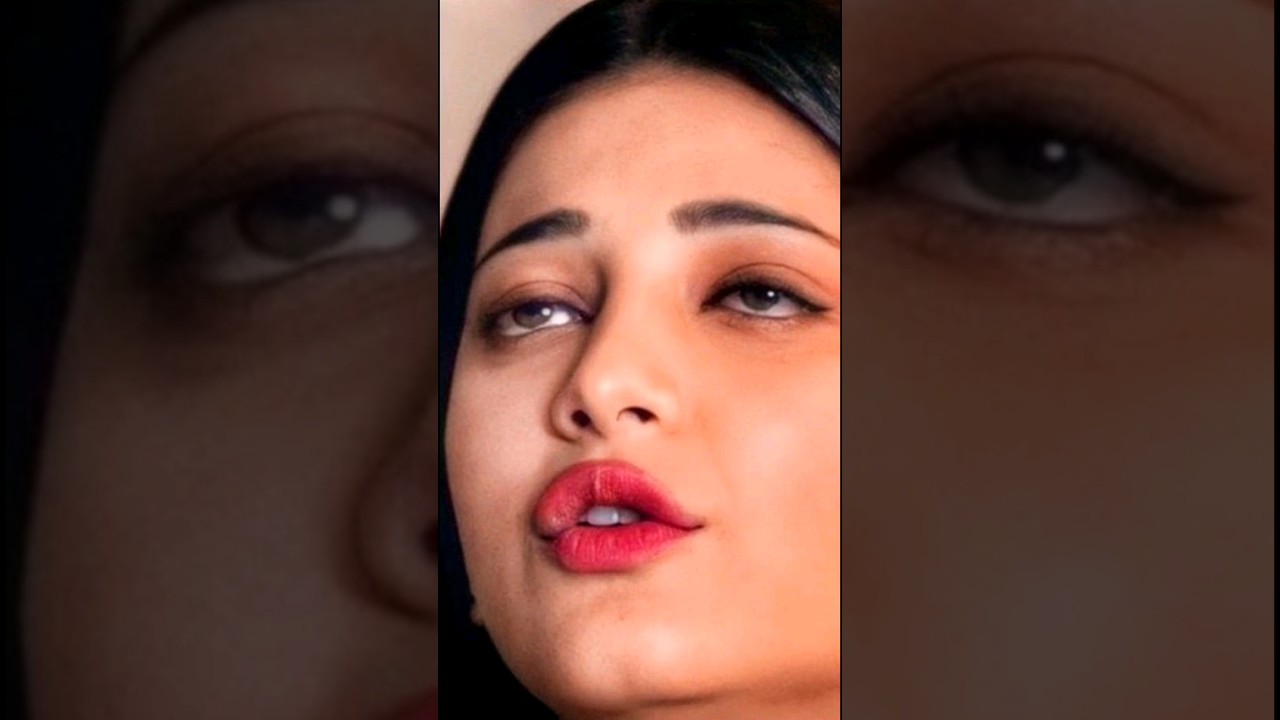 Shruti Haasan hot face expression 
