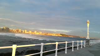 Atrapando el amanecer en el Muro de San Lorenzo Gijón Asturias 7 de marzo de 2019.