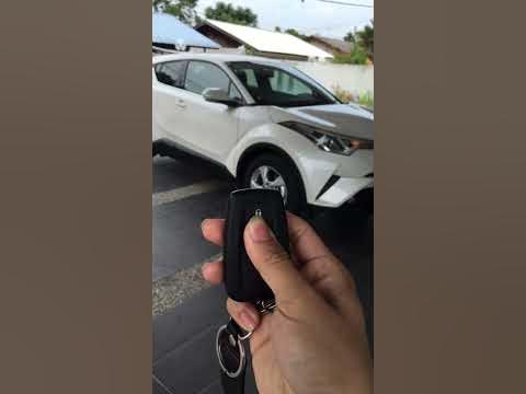 2018 Toyota C-hr roll window down by remote key fob - YouTube