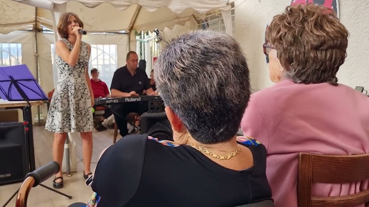 אי ירוק בים קאבר גלית אוריאלי