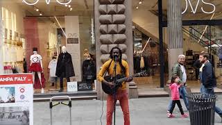 Video thumbnail of "A Random Musicien Join  Busker Reggae Lampa Faly"