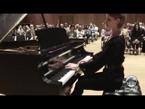 Magdalena Baczewska (piano) performs Chopin