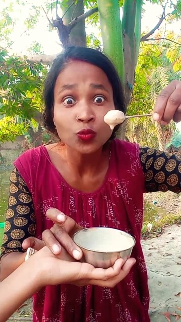 chuyện cười từ cây kem merino ớt siêu cay cho món kẹo mút của em gai bất trong chiếc cốc? #shorts😍🤣😀