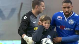 Ballboy cries after firework bomb explodes game between Den Bosch and Dordrecht stops screenshot 4