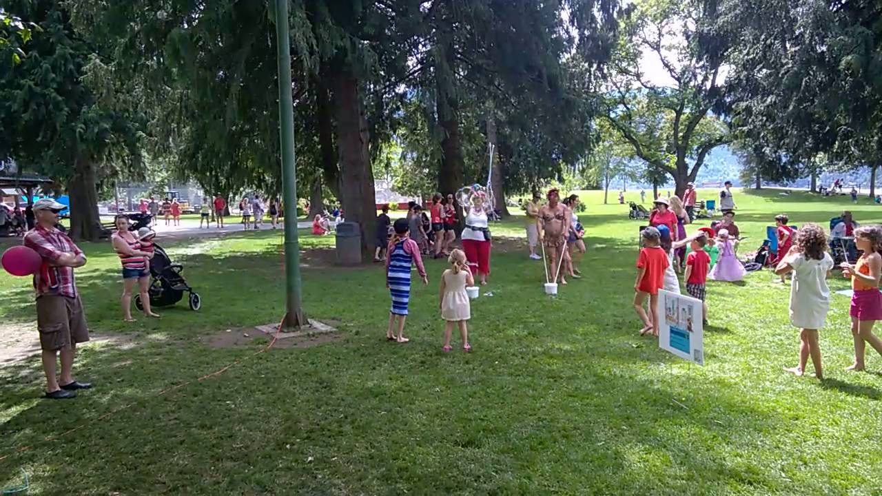 Joshua's Giant Bubbles Canada Day 2016 at Lake Side Park in Nelson, BC