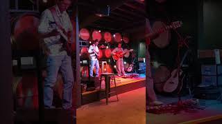 Open mic with Mike Nelson on electric (Kiwi song) an original#openmic #livemusic #singersongwriter