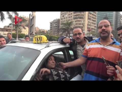 سائقة تاكسي أبيض بسوق من ٣٠ سنة وبالأدب هنجيب حقنا