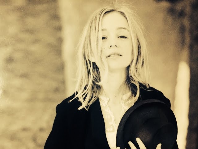 LISA EKDAHL - DON`T STOP