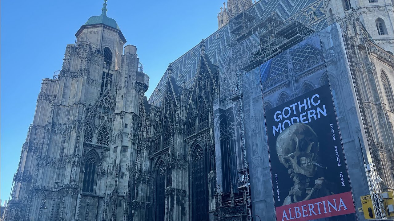 Прогулка до Венской национальной библиотеки и ее величественных дворцов!