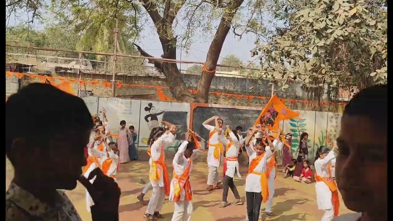 शिवबा राजा बसला घोड्यावर लेझिम डान्स