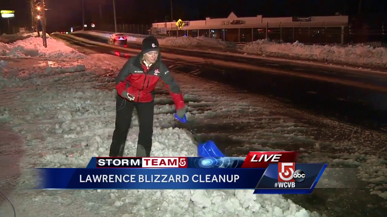 Lawrence digging out from offical blizzard - YouTube