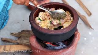 cooking Traditional Chicken Curry Recipe | cooking chicken in mud pot | clay pot chicken curry