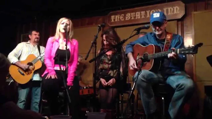Renee Martin - Val Storey - Carl Jackson - Amazing...