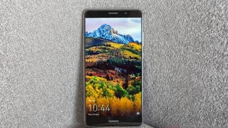 Huawei Mate 9 durability test reveals sturdy panels