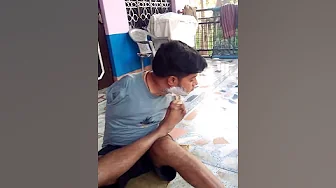 Doing shave with No Arms (without arms)