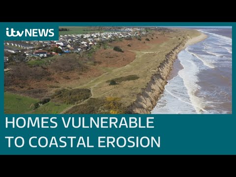 Homes evacuated after high tides and strong winds batter coastline in Norfolk | ITV News
