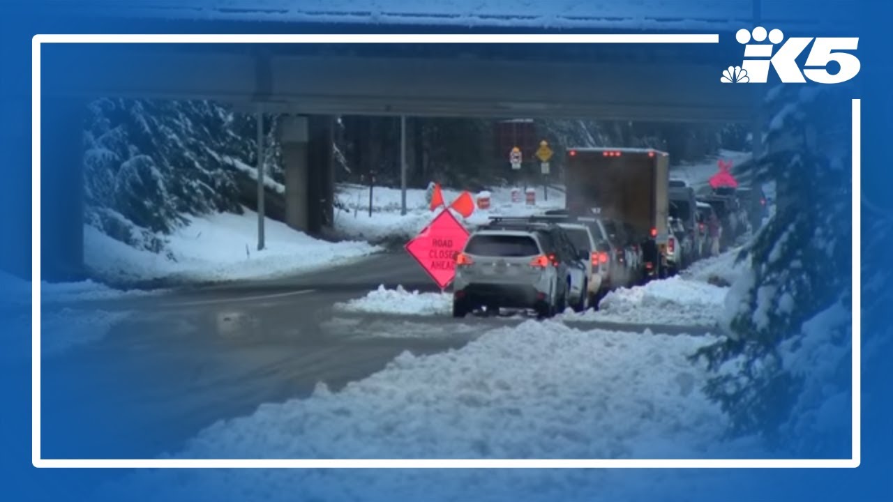 Snow forces closures of I-90 over Snoqualmie Pass and US 2 over Stevens ...