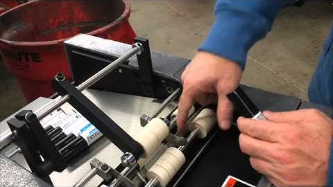 Advent 310 Push-Thru Labeler Tapered Bottle