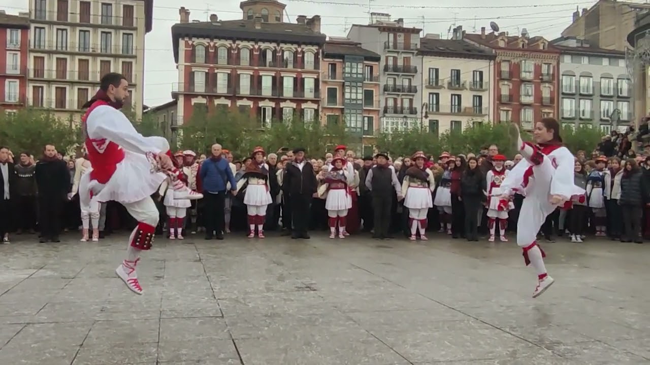 Duguna, Iruñeko dantzariak - 75. urtemugaren soka-dantza