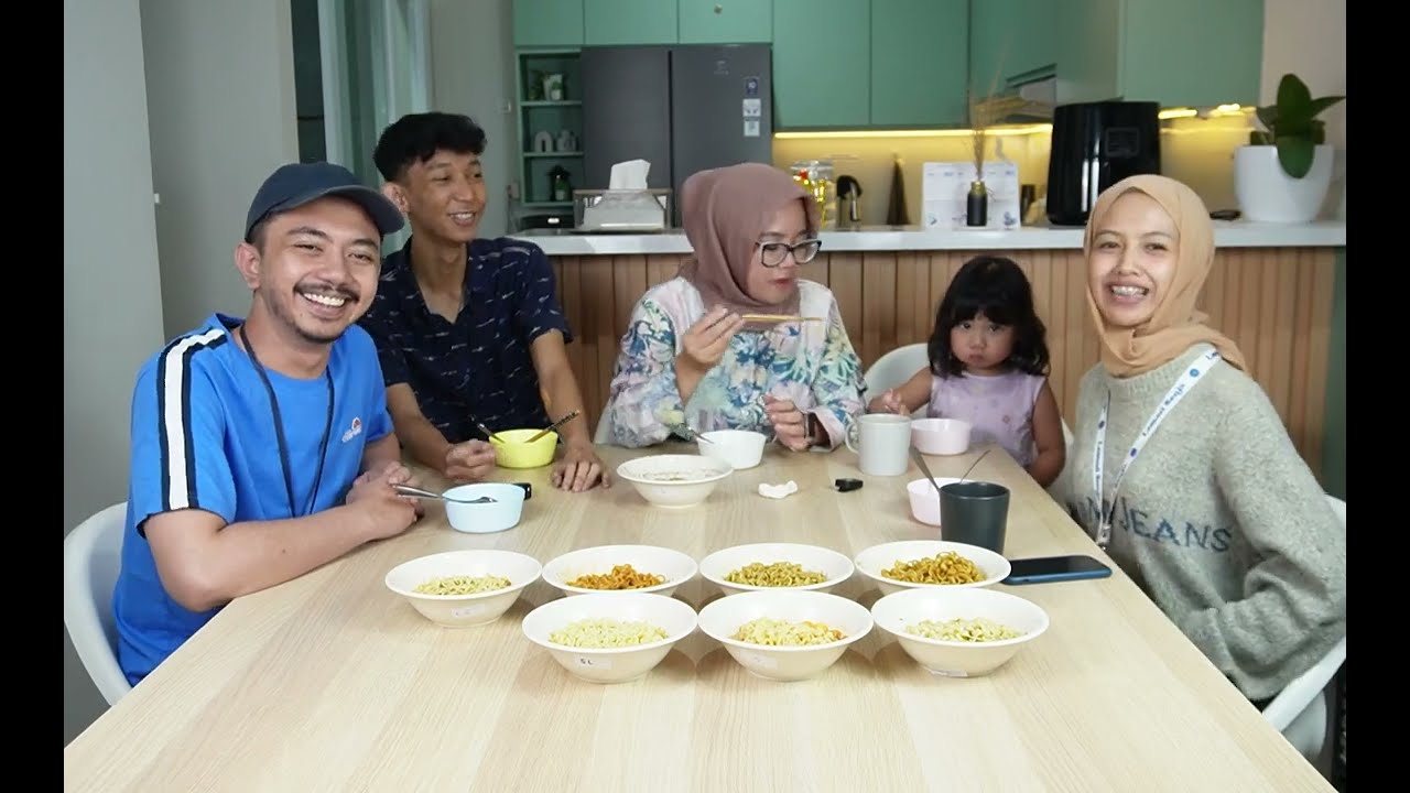 Emang ada Mie Soto Empal Jengkol? || Gen Z vs Millennials Eps 4 Part 1