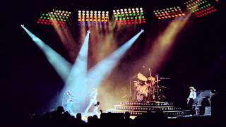 Queen,Intro, We Will Rock You (fast), Rock Montreal and Live Aid (HD) 1 / 2