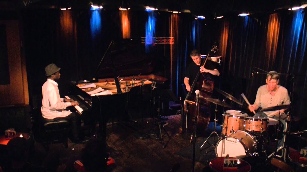 SONOCORE - NESIN HOWHANNESIJAN TRIO