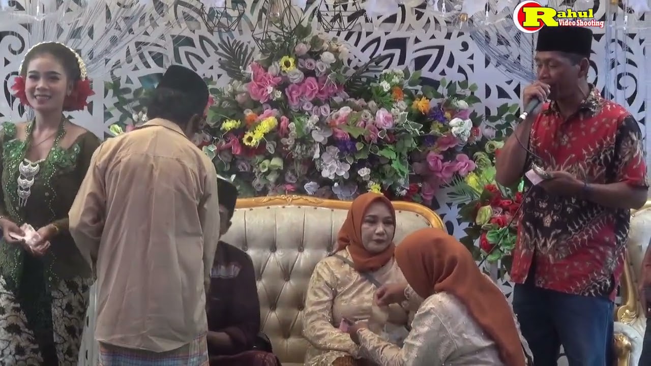 Keseruan tayup temang Komantan Laju sinar kumala Di Kediaman Bpk Cicik Desa penang Botolinggo