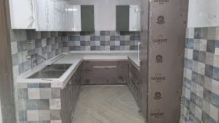 Small kitchen design for small space || कम जगह में बड़ी रसोई How to make big kitchen in less space