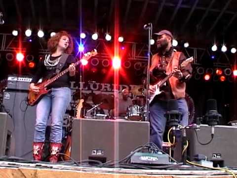 Otis Taylor burns up Telluride Blues and Brews Festival 2009