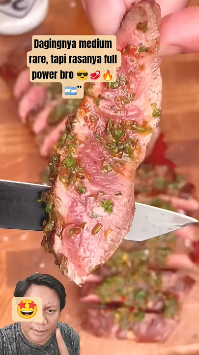 Perfect sear, perfect sauce 🇦🇷 #steak #food #cooking #recipe #fypp #bbqmeat #streetfood #foodie #fyp