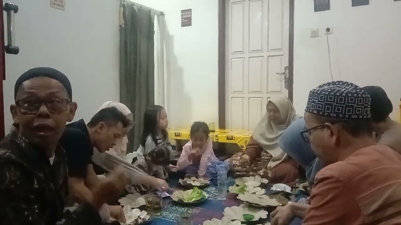 14 Februari 2026 MAKAN MLM DI PECEL LELE 